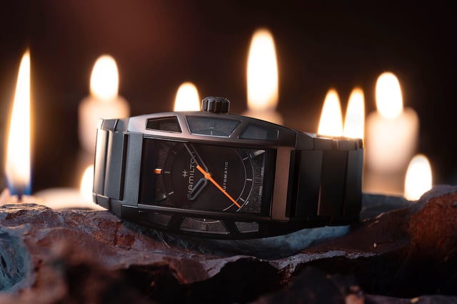 Die Hamilton Boulton Death Stranding 2 Limited Edition in Szene gesetzt