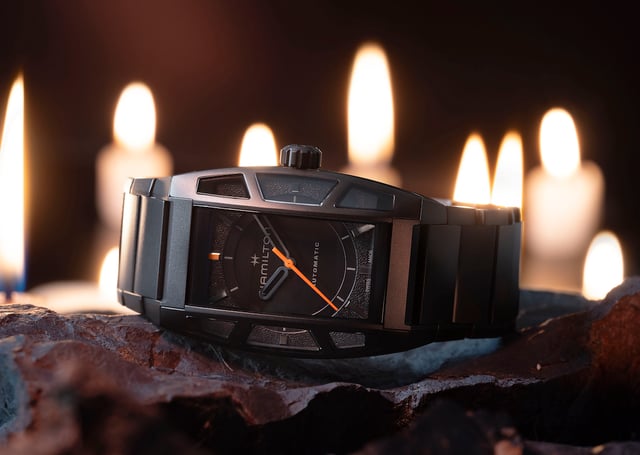 Die Hamilton Boulton Death Stranding 2 Limited Edition in Szene gesetzt