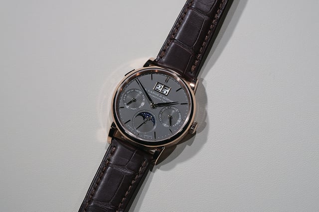 A. Lange & Söhne Saxonia Jahreskalender