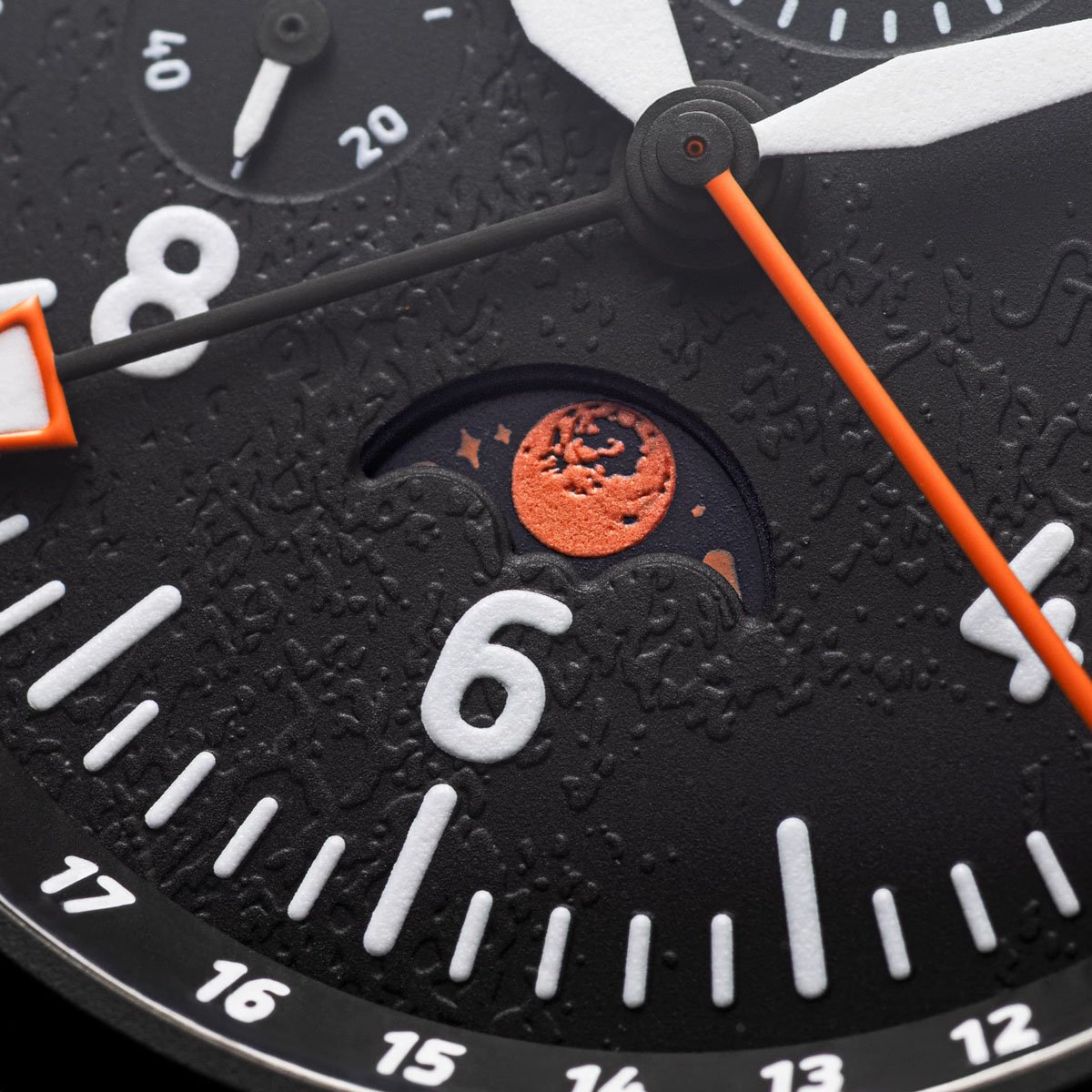 Stowa: Chrono Black Forest Moon mit Blutmond