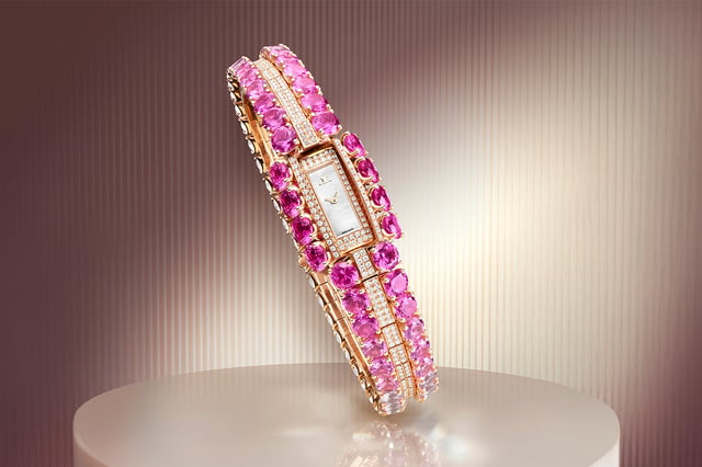 Jaeger-LeCoultre 101 Secrets mit 124 rosa und pinkfarbenen Saphiren im Brillantschliff und 904 Diamanten im Brillantschliff