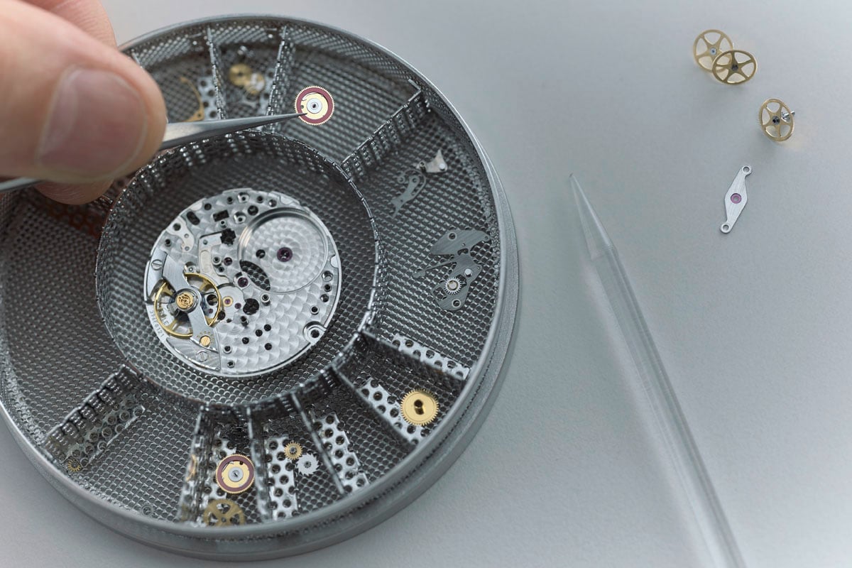 Rolex-Service: Vorbereiten des Ultraschallbads