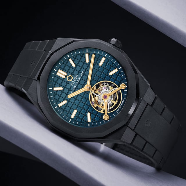 Titoni Impetus CeramTech mit tiefblauem Zifferblatt 