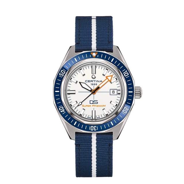 Frontansicht der Certina Super DS PH2000M