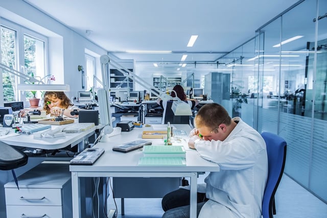 Uhrenproduktion bei Mühle-Glashütte, 2020er-Jahre