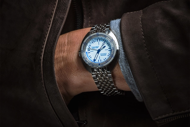 Doxa – Sub 250T GMT „Great White“ Topper Edition, Taucheruhr mit Automatikwerk und weißem Zifferblatt