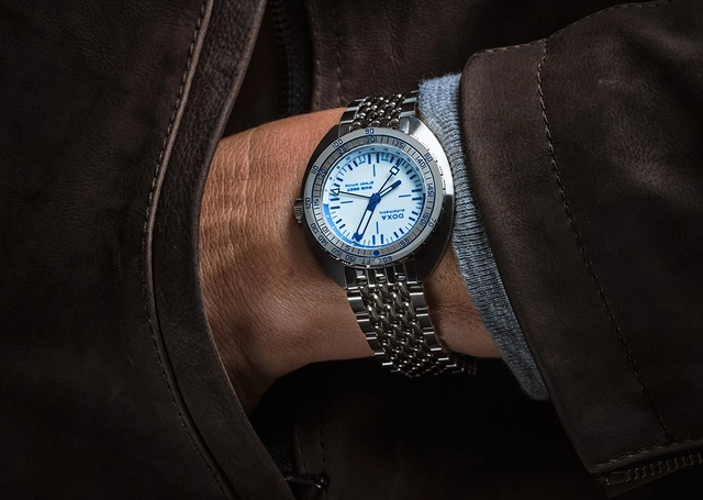 Doxa – Sub 250T GMT „Great White“ Topper Edition, Taucheruhr mit Automatikwerk und weißem Zifferblatt