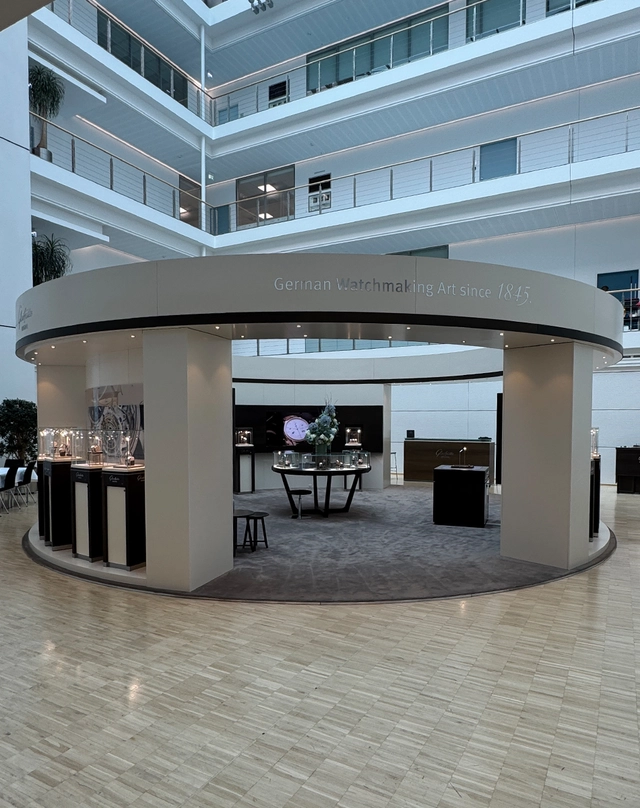 Lichtdurchflutet und modern ist der Firmensitz gestaltet