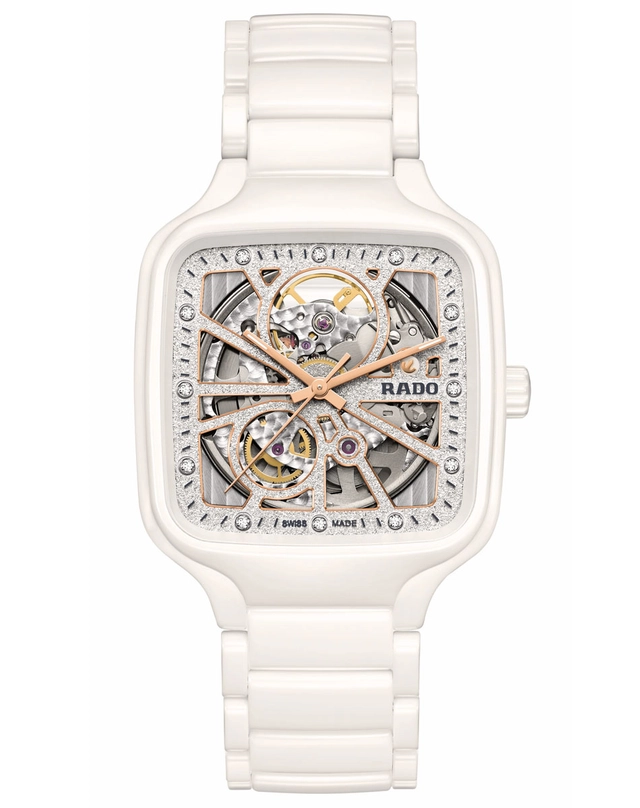 Funkeln auf dem Zifferblatt: Rado True Square Open Heart aus weißer Hightech-Keramik