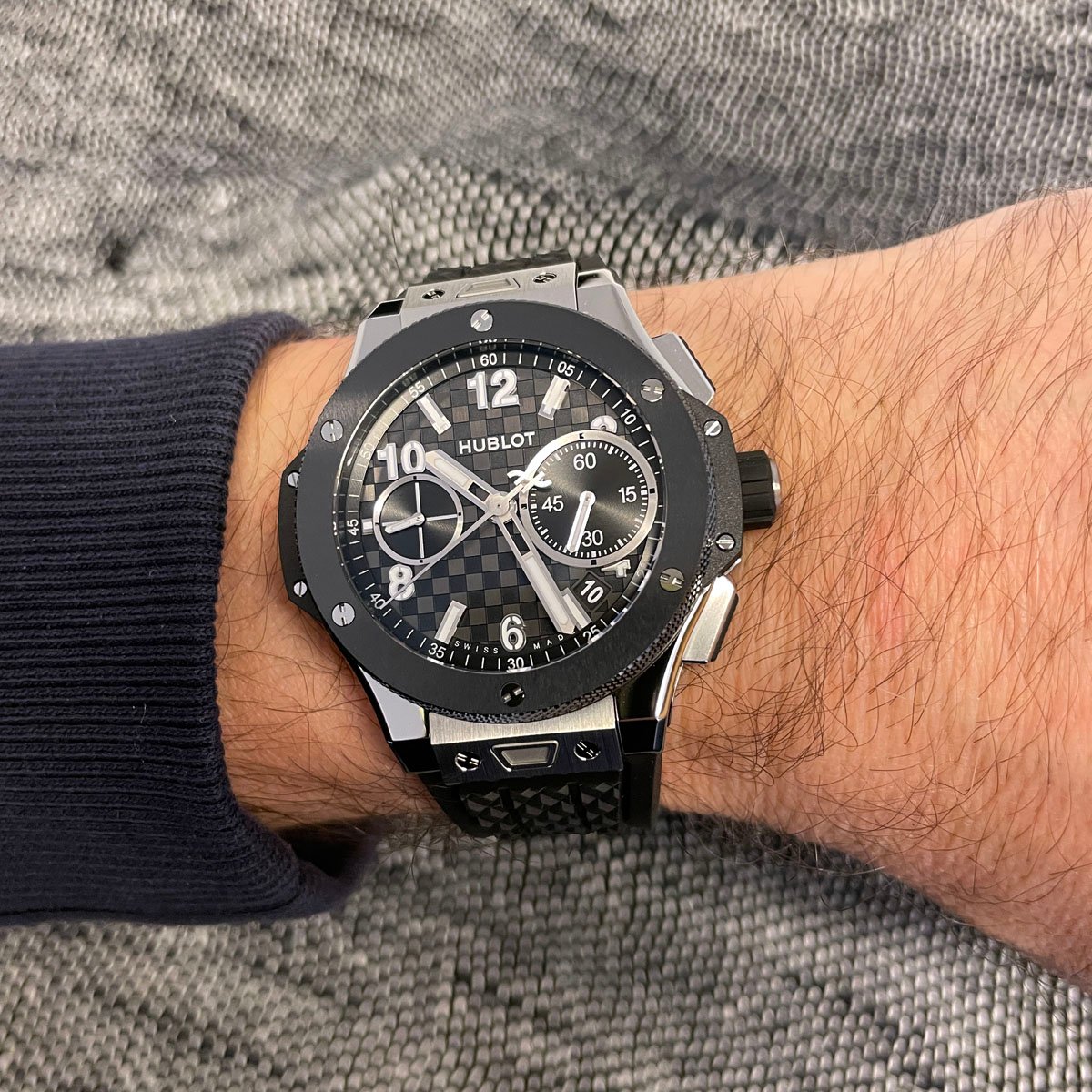Hublot-Big-Bang-Original-Unico-Titanium-Ceramic-Wristshot