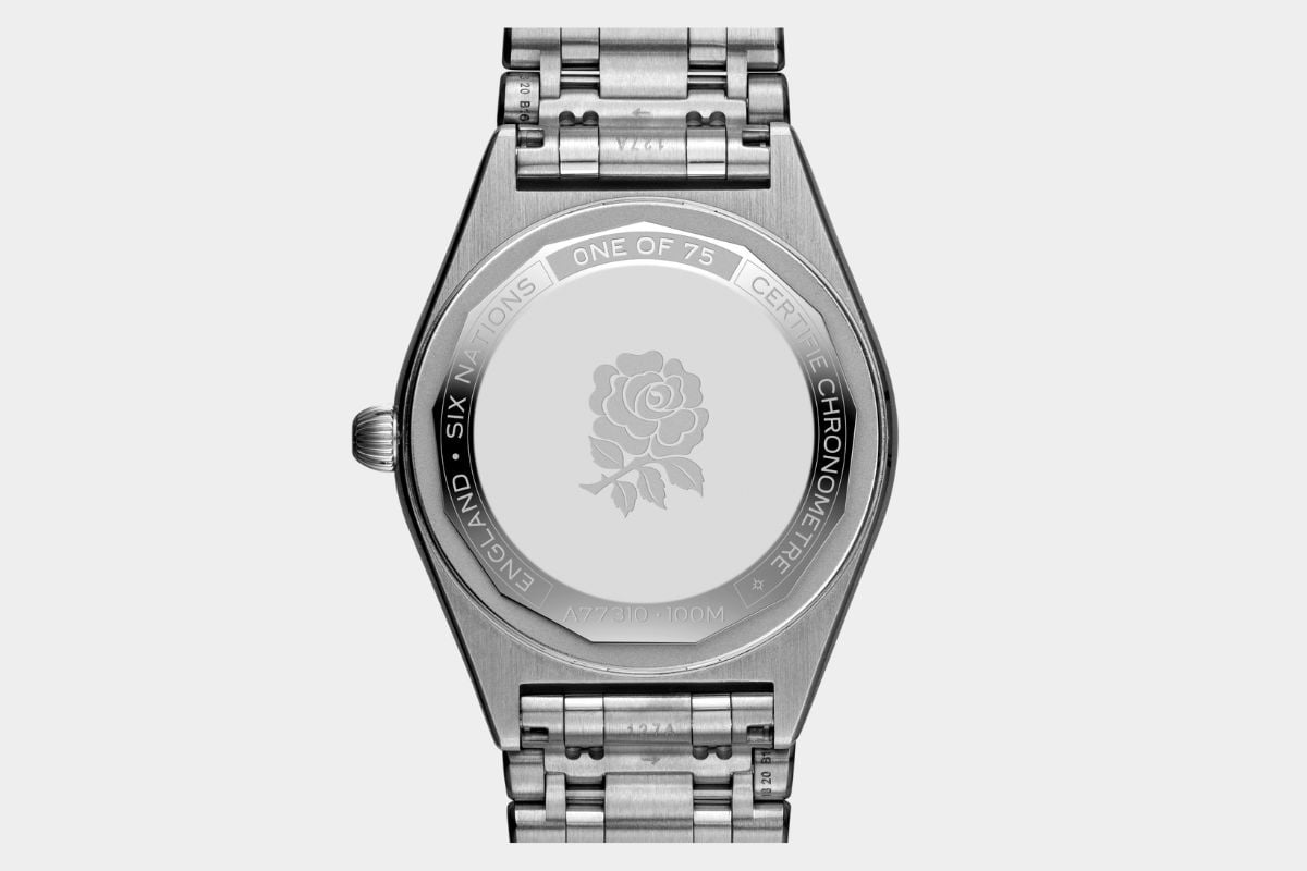 Rückseite der Breitling Chronomat Six Nations Edition „England“ mit Gravuren