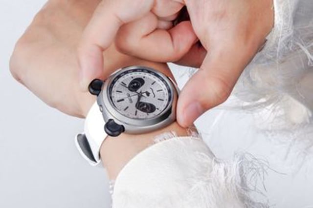 Seiko Power Design Project HHK001P1: Handgelenk und Drücker
