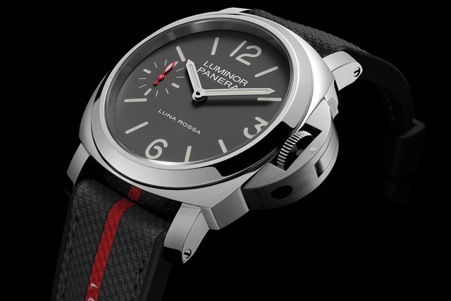 Panerai Luminor Luna Rossa, Referenz PAM01653, graue Edelstahluhr