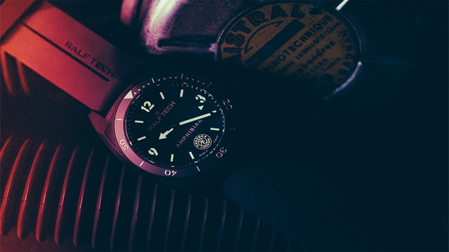 Ralf Tech – The Beast Black Amphibian, taktische Uhr mit schwarzem Gehäuse und Zifferblatt