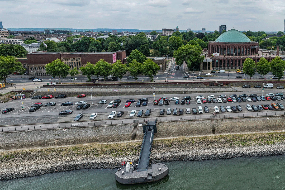 Parkmöglichkeiten sind ausreichend vorhanden, Parkplatz in Düsseldorf