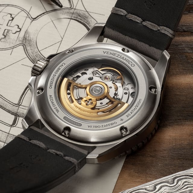 Venezianico Nereide Damasco Boden