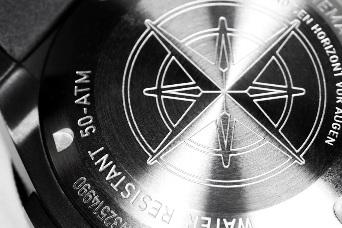 Fortis: Marinemaster M-44 Gravity Black Boden