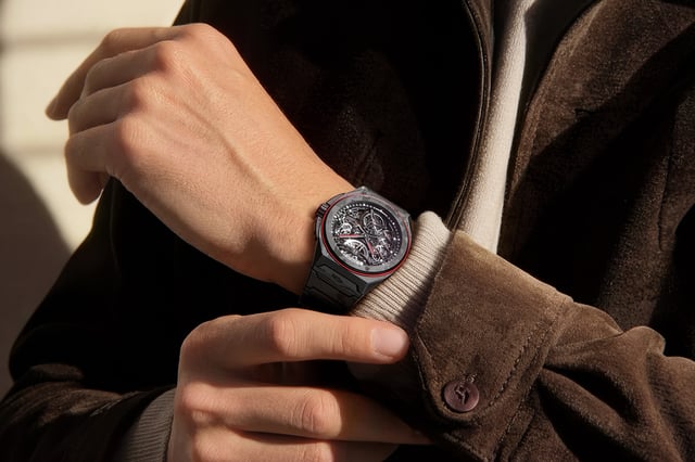 Bianchet UltraFino Rotondo, Karbon, Wristshot