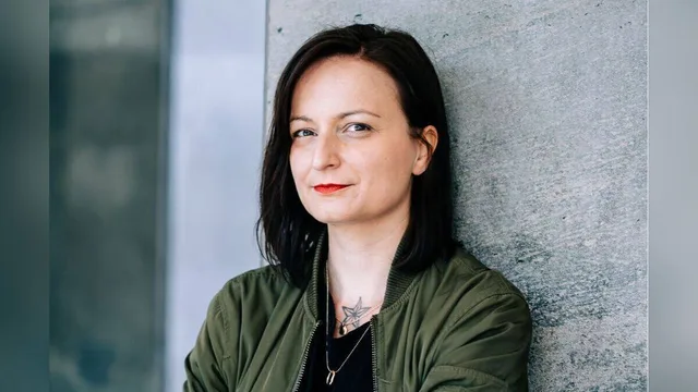 Nadja Vogel, We are social