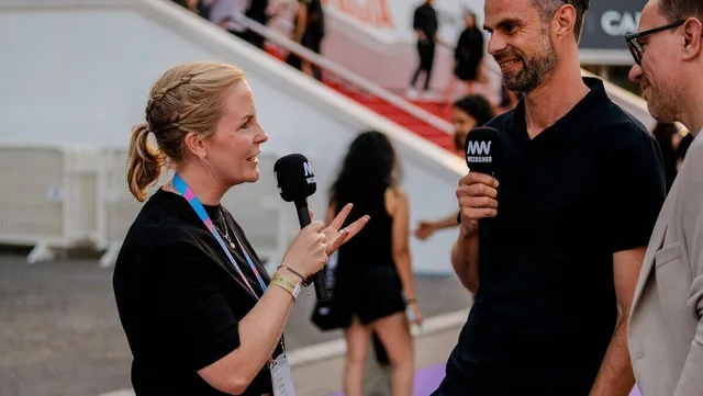 Franziska Knöfel vom Festivalrepräsentanten Weischer interviewt Martin Biela und Ulrich Säuberlich von MRM