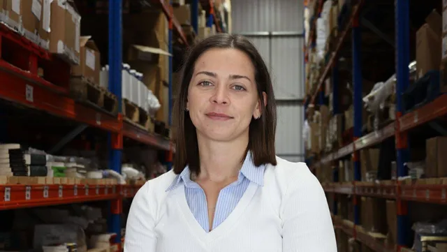 Katie ist Head of Brand bei Fulfillmentcrowd, wo sie die Identität des Unternehmens formt und weiterentwickelt. 