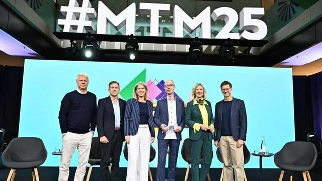 v.l.: Henrik Pabst (ProSiebenSat.1), Christoph Schneider (Prime Video), Elke Walthelm (Sky Deutschland), Moderator Torsten Zarges, Katja Wildermuth (Bayerischer Rundfunk), Andreas Briese (Youtube).