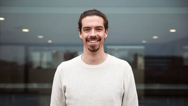 Tobias Hagenau ist Mitgründer und CEO von awork.