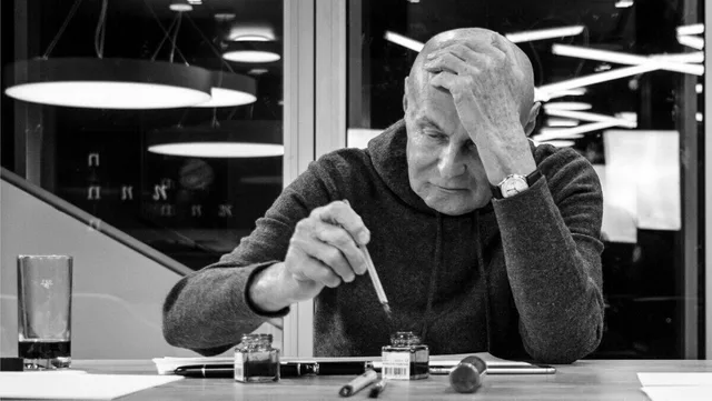 Peter Schmidt ist im Alter von 87 Jahren verstorben.